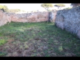 05088 ostia - regio i - insula xix - horrea dei mensores (i,xix,4) - ostseite - 6. raum von sueden - hinterer raum - bli ri sueden - 01-2024.jpg